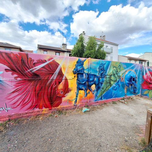 Les vanités au cavalier à la ferme de l'ilot à Gentilly, près de Paris en Juillet 2024, fresque à l'aérosol